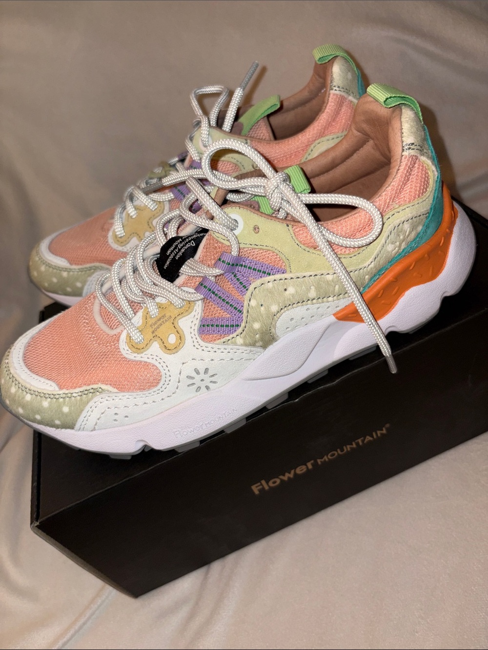 NWT Flower Mountain Yamano 3 Sneaker in LIGHT GREY-WHITE - Picture 12 of 14